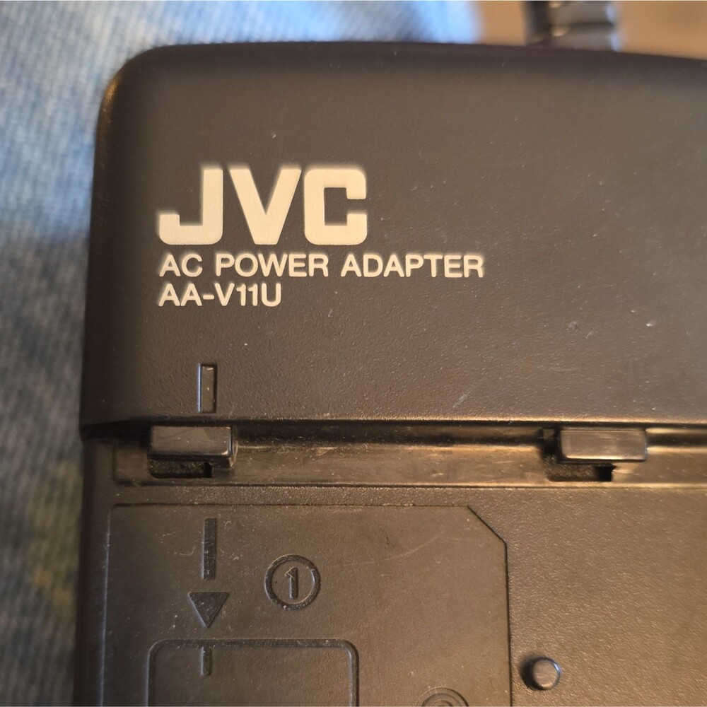 JVC AA-V11U AC/DC AC Power Adapter Black 6.3V 8.5V Output Voltage
